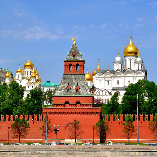 Вокруг Кремля - мир старых башен